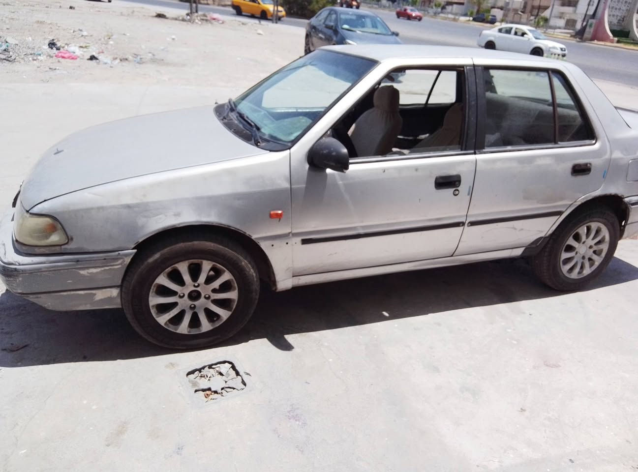 هونداي موديل 94 معاملة رقم جاهزة بس تشدو سيارة محرك بدون صرف ولا بخار تايرات شديتهم جديد
سيارة ماتريد الف دينار بس تريد واحد ثگيل اني كل مااصعدها يگوم المحرك للامانة سعر 20بيها مجال 

*********** العنوان كركوك ب سوق المباشر
