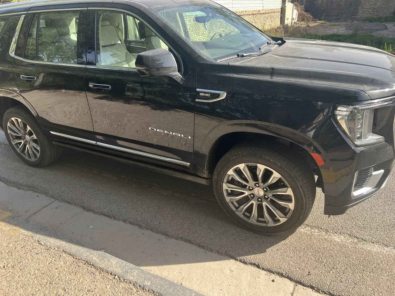 السلام عليكم 
عندي جمسي دينالي خليجي وكالة المنصور رقم اربيل موديل 21 مكفولة كفاله عامه من صبغ وبارد وكلشي ماشيه 60 الف تخم تاير جديد السعر 52500 وبيها مجال للطيبين يعني خمس شدات وخمسه وعشرين ورقه مكاني بغداد للاستفسار هذا رقمي ***********
