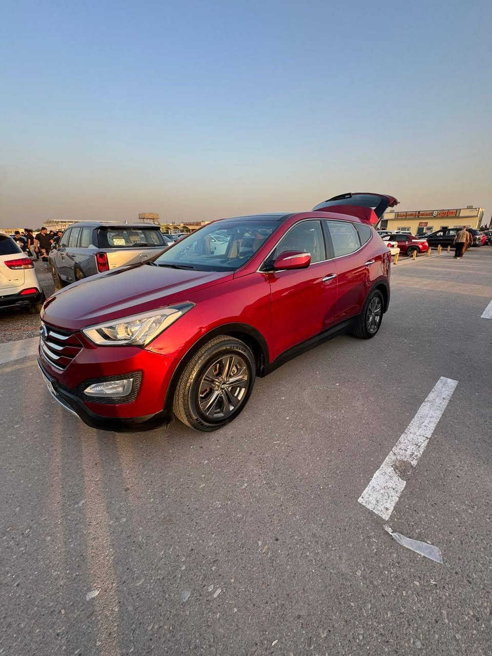 السلام عليكم ..
سنتافيا 2013 وارد امريكي 4 سلندر Gt بسمي سنويه جديده رقم بغداد 
بيها بارد 3 قطع سعر   132.                     العنوان / ميسان الاتصال 0785 585 7095
