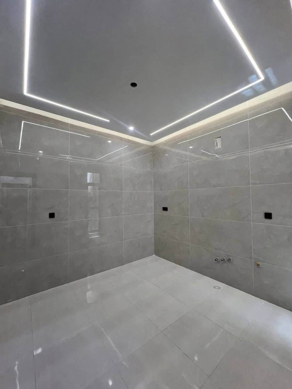 دار للبيع مساحة 5️⃣0️⃣ متر 🏡

▪️موقع الدار 📍 الاساتذه قرب مجاور مجمع السلام 

▪️يحتوي الدار 🏡 طابقين ونص // 

▪️ غرف نوم 🛌 3️⃣ + 🚾 2️⃣ // 

▪️بناء حديث قيد الإنشاء 🔨 🏗️ 

▪️السعر والاستفسار // *********** ☎️  نستقبل كافة العروض العقارية
