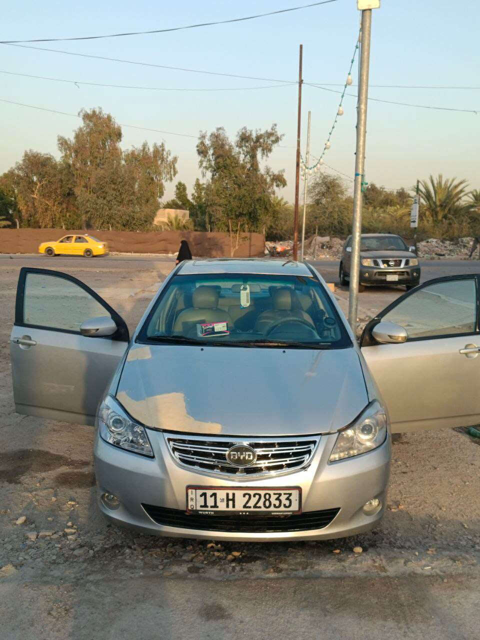 السلام عليكم 
بي واي دي g3 للبيع
موديل 2015
مكينه وكير بلادي اوتو 
مواصفات معروفة
فتحه
  تحكم ستيرن
بصمة دخول وتشغيل
شاشه كبيرة
قاعده فيتبم جديدة
تايرات جديدة
بيها نضوح بسيط بالكير 
السعر 50 وبيها مجال
العنوان بغداد حي الجهاد
للاستفسار
*********** بغداد, العراق
