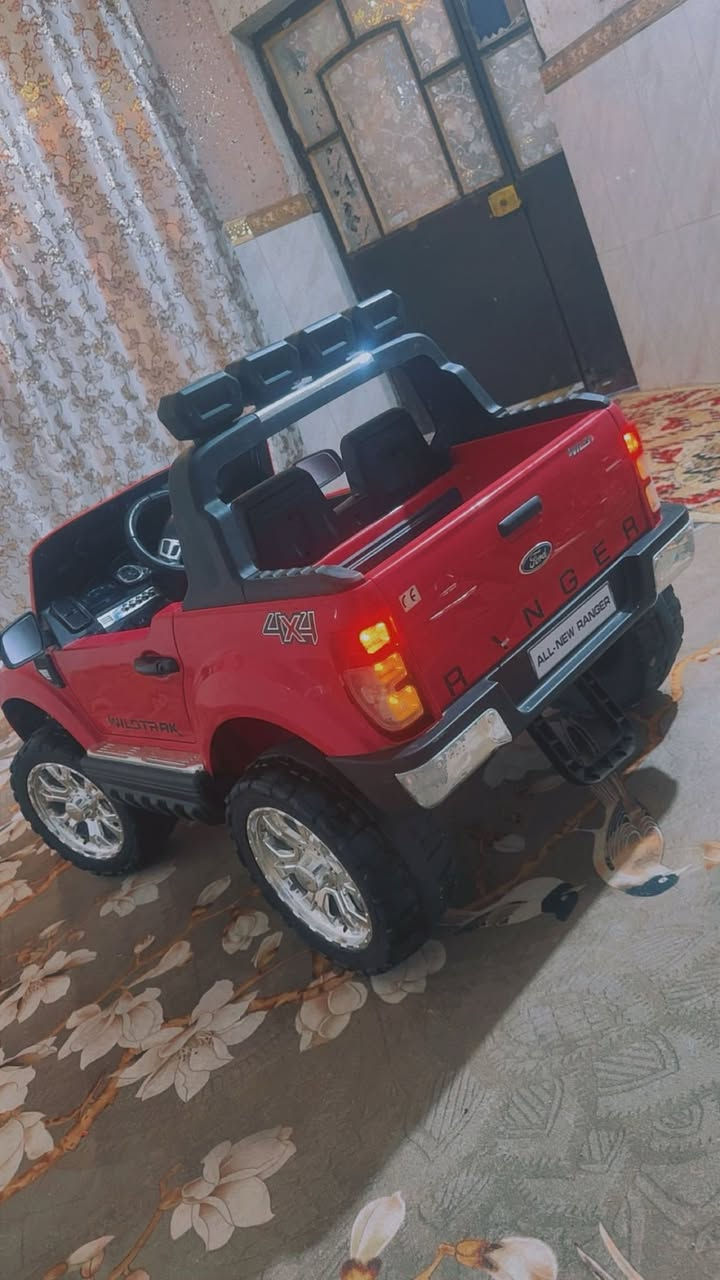 سيارة أطفال شحن سعره 200 وبيه مجال ***********
