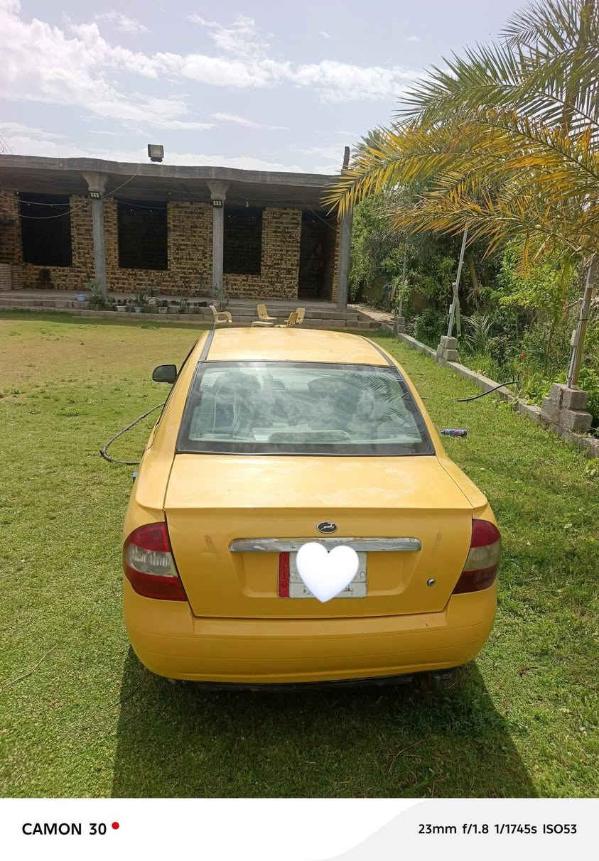 سياره طيبه 2015 مكفوله من الضربه بيها بس طخه بل چاملغ الامامي الايمن  گير محرك خير من الله  حداديه جديده السياره عليها ادامه كامله من كلشي گبل للشارع رقمها بغداد وراعيها ابغداد.يريد مداور مكانها كربلاء طويريج 37 و بيها مجال حك الجيه   ***********
