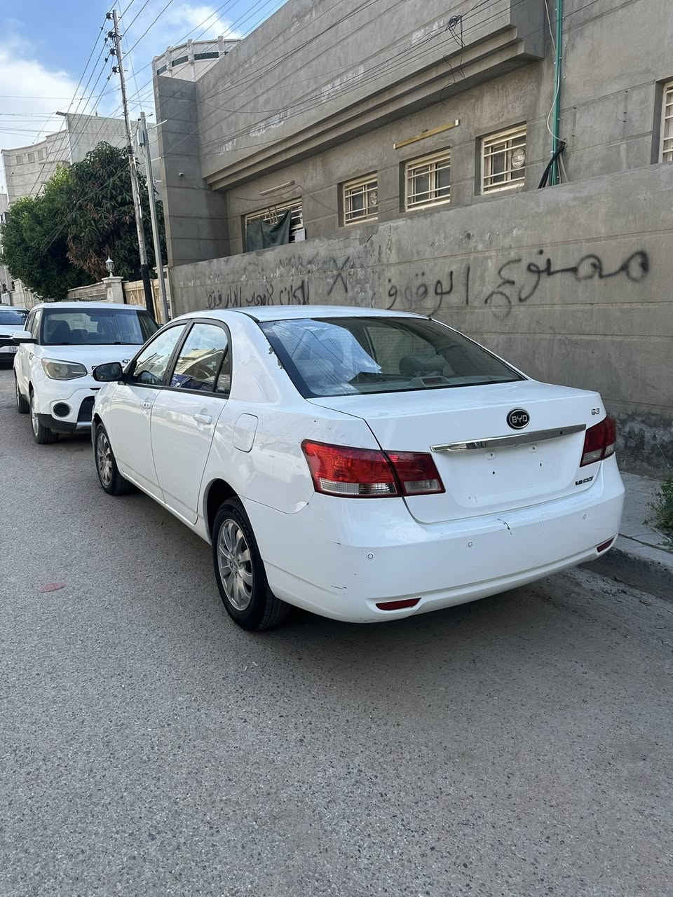 سلام عليكم G3 2014 مزاد الداخليه كتابهه واصل للشطب تترقم بغداد السياره بلاديه مابيه خيسات بلاديه  ماشيه ١٤٠ كير مكينه تبريد كفاله السياره جاهزه للخير رقمي *********** عنواني بغداد السعر ٤٧ وبيه مجال
