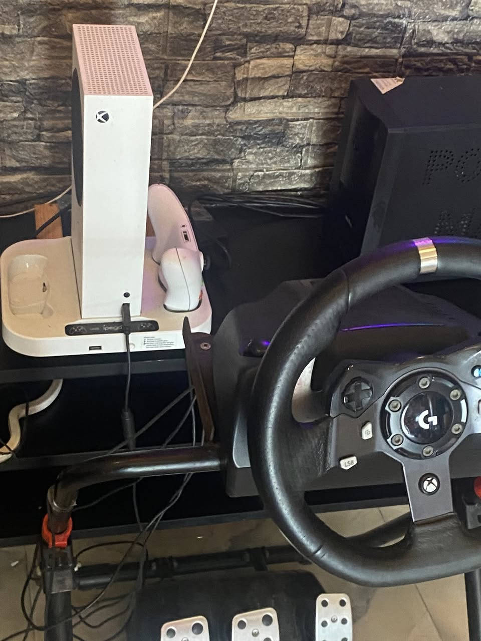 سلام عليكم بلي سيرز البيع هوه وسكان  سعر٤٠٠مكاني القبله بي حساب مال فورزه مفول ***********
