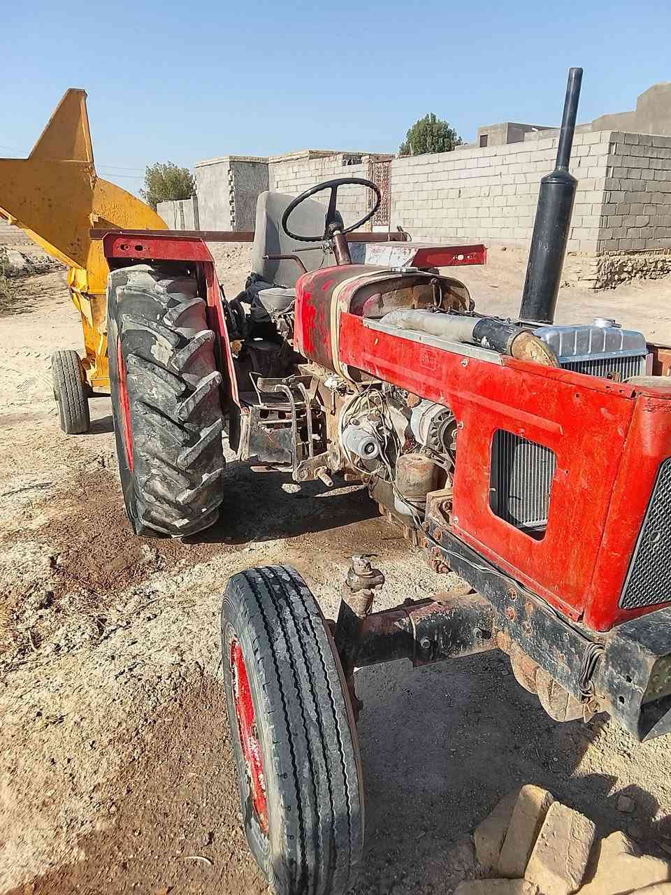 (مكينه عنتر  بدون رقم )مكينه وكير وبم واكسن وكهربائيات كلهن شرط وكاروضه نوع ذنون 2001 وشرط الشغل السعر 6500 مكانها السماوه رميثه ***********
