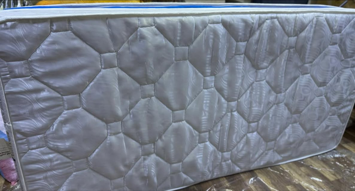 بنات عندي دوشك نفر عدد2قياسه 90*190
ارتفاعه17 سم 3 طبقات اسفنج مميز صارلي شهر من اخذتهم اطفالي مينامون عليهم
الطبقه الاولى مميز اول
والطبقه الثانيه دلوب مرن
 والطبقه الثالثه طبيه مريح جدا
وضمانه سنتين الدوشك 
يوجد توصيل داخل بسمايا
وبغداد


**إذا كنت صاحب هذا الإعلان وتريد حذفه لأي سبب، رجاءا أرسل رسالة إلى الدعم الفني**