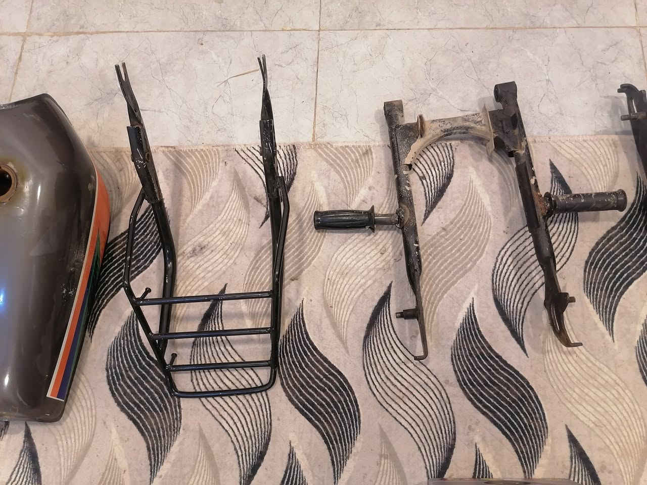 تانكي ب10 زرف ما بي نظيف
كشن ب4 قاعدته الجوه مضروبه براغي
عرباين ٢ وحده نظيفه ووحده ملحومه مال رجلين الوحده النظيفه ب٣ والملحومه ب٢
سله مال نامه ب2
ونركيله بعدها بكاتونتها فنجانها مطعم وكامل ب٢٥ وبيها مجال
اما الاسعار مال غراض قفل
ناصريه مركز


**إذا كنت صاحب هذا الإعلان وتريد حذفه لأي سبب، رجاءا أرسل رسالة إلى الدعم الفني**