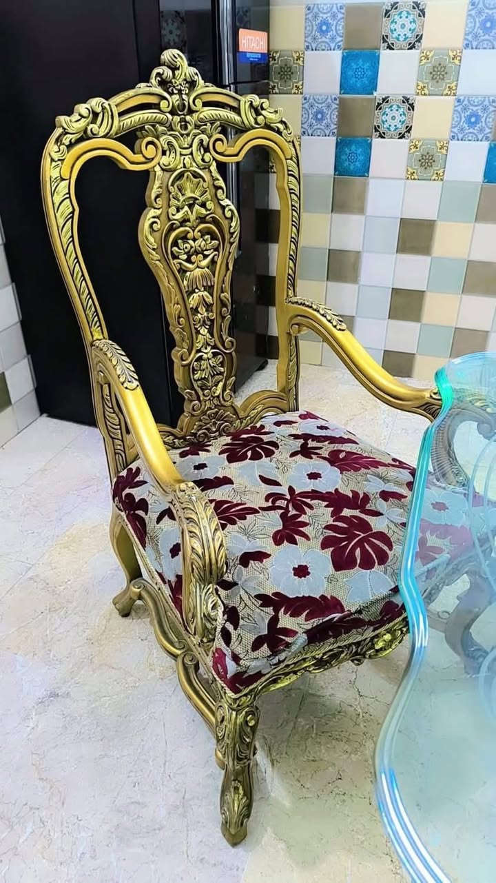 أغراض منزليه للبيع
1️⃣ جربايه نفرين قياس 200*180 سعر 175 الف 

 2️⃣ غسالة أوتوماتيك للبيع سعر 100 الف

 3️⃣ ميز طعام زان نقش مصري ثقيل مع 6 كراسي 250 الف للتوضيح فقط زجاج الميز مكسور 

4️⃣ مجمدة للبيع السعر 90 

‼️ الأسعار قابله للتفاوض 

مكاني بغداد  ‭0772 955 9513‬/ 0774 280 5843
