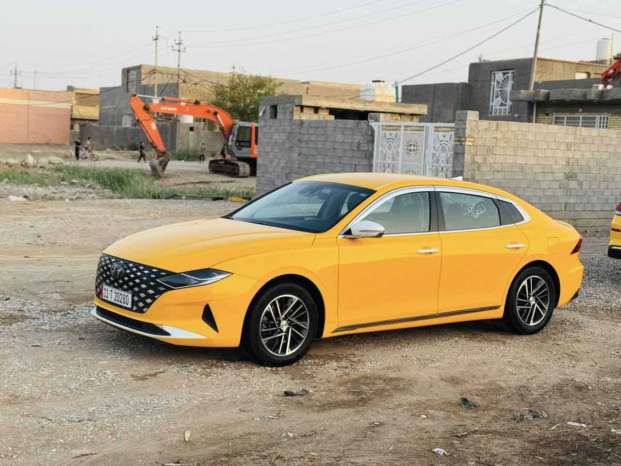 سلام عليكم 
ازيره 
مديل ٢٠٢٣
رقم بغداد 
تحويل ثاني يوم 
مكفوله من الفتح وتبديل 
اصل ابيظ 
مكينه ٣٥٠٠
عداد اكتروني 
توقف ذاتي 
رادار امامي +خلفي +جانبي 
حساس امامي خلفي
كشن كهرباء تتفئه تبريد 
لايت زنون بلاد 
السعر ٢٢٥بيه مجال حك جيه 
مكاني واسط نعمانيه 
***********
