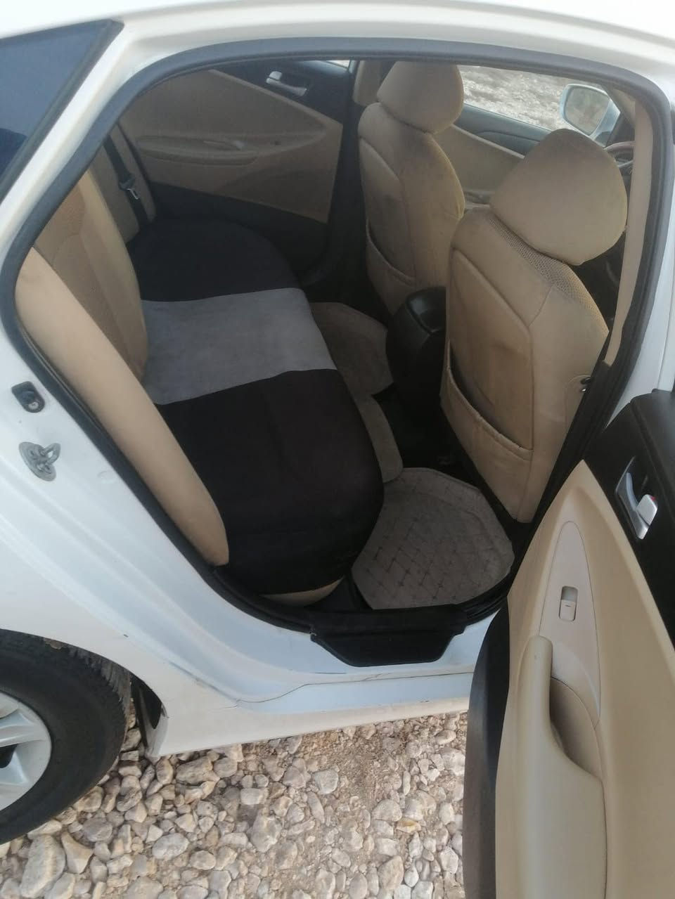 السلام عليكم
سوناتا موديل 2011رقم سليمانيه دولي بسمي 
سياره خيرمن الله مابيه اي نقص جاهزه للاخير 
مكينه 2400
سونار مرفق بل منشور 
مكان حله قرب سيطره الأثار 
السعر 115 وبيه مجال بسيط

***********
