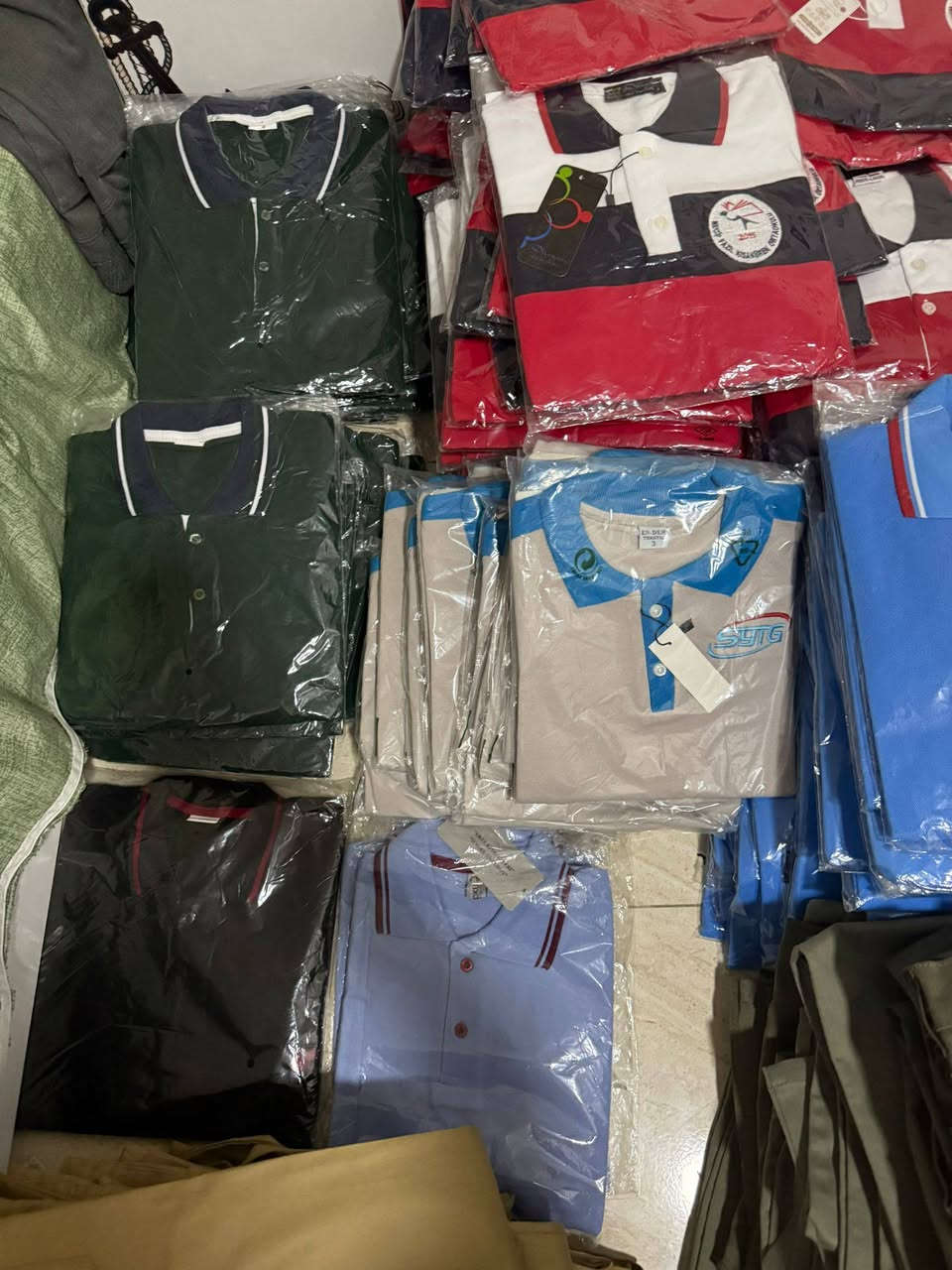 ملابس تركية درجة اولى ولادي من عمر 7 إلى 15 سنة سعر ممتاز للبيع
للتواصل ***********
