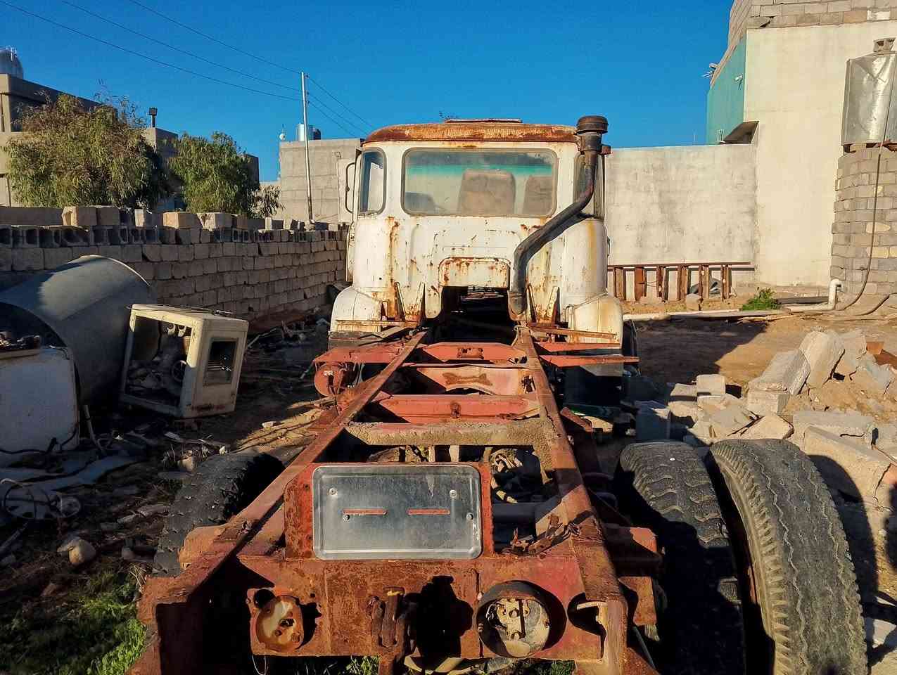 السلام عليكم
سياره صلاح الدين بدون رقم  بيه محرك  بيع (حديد) السعر ١٠ ورقه وبيه مجال اشوه ، عنوان كركوك ***********
