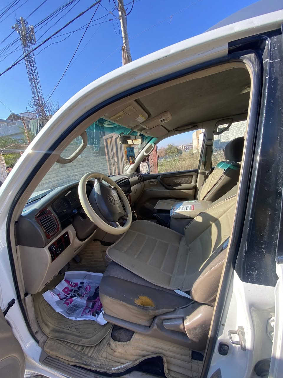 إسلام عليكم مونيكا 2002محدث 2005كير ومكينه شرط السياره جاهزه من كلشي وحيل حلو منضومه مال غاز بيه 
 السعر 168 وبيها مجال ومكلف بل نشر ما تصرف ربع عليه جهازه السياره من كلشي ‭0777 717 1838‬ ‭/0751 129 9271‬
