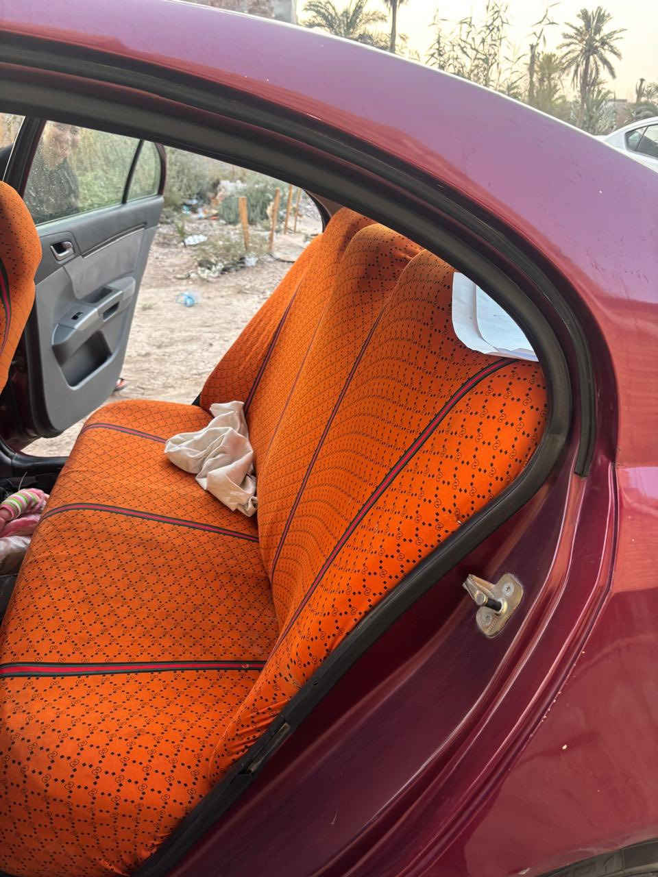 السلام عليكم 
سياره ام كراند لون احمر رقم كركوك مشروع وطني 
السياره جاهزه من كلش حداديه وتبريد وتدفه وتايرات 
وبيهه فتحه وكشنات جلد رصاص واني مغلفهم 
سعر السياره 50 ورقه وبيهه مجال بسيط مكان السياره 
البصره ورقم النقال ***********
