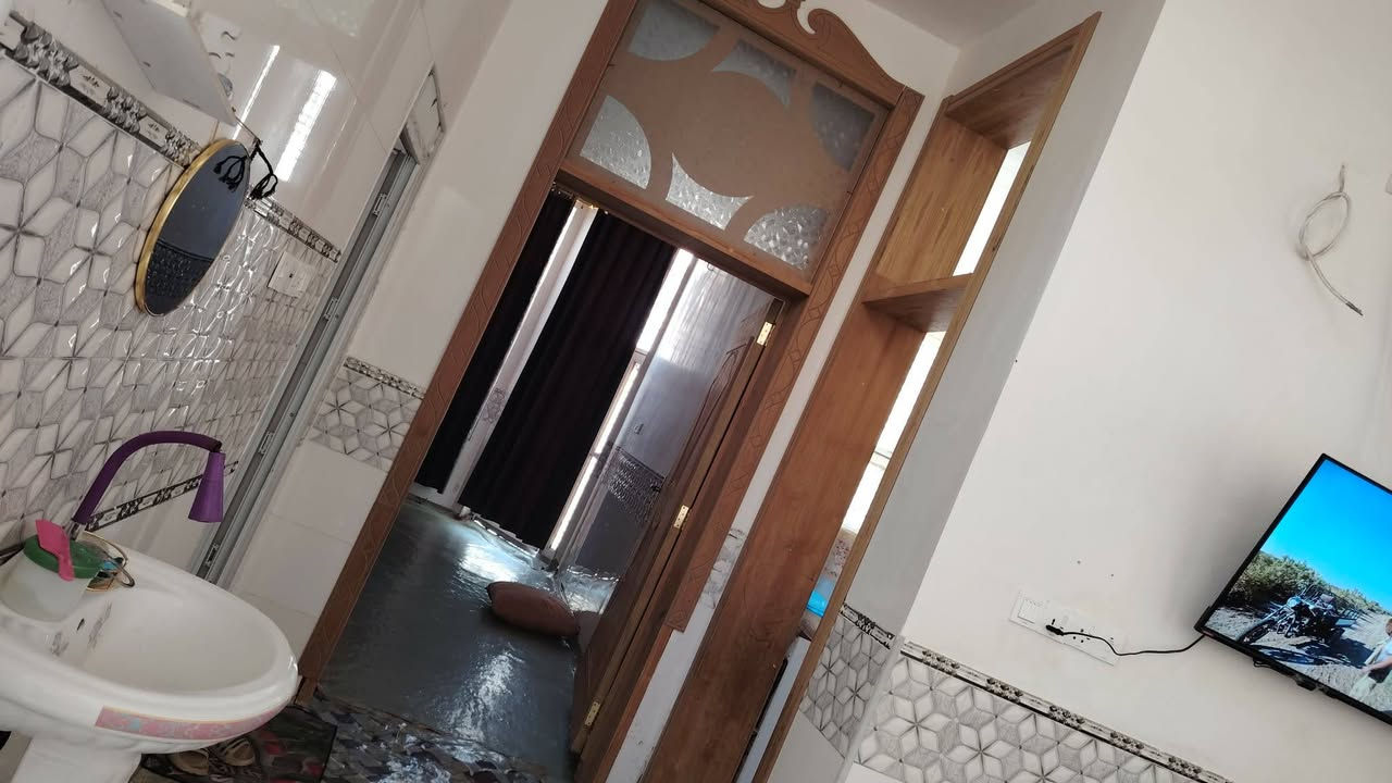 بيوت للبيع شنوو يعجبك دخلي خاص وانطيك التفاصيل ***********

