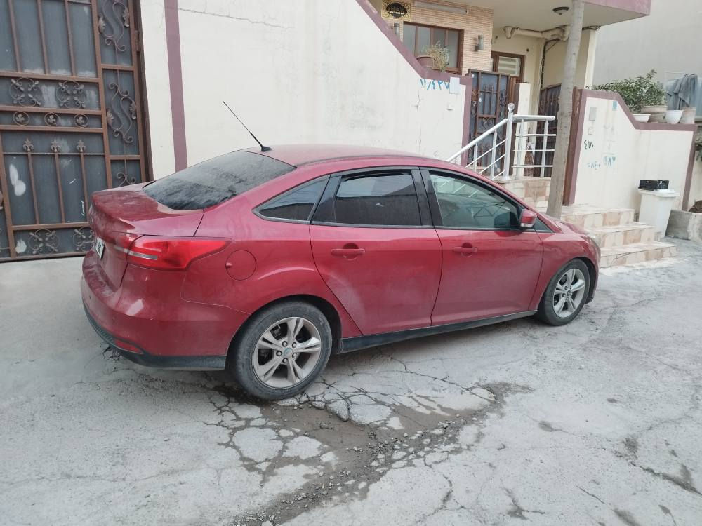 فۆرد فۆکەس. 2016.بەنزین.  ساغ و گێڕ تۆماتیک و جام کارەبایی و جام ئۆتۆماتیک و بیلاد جام ڕەش. ئاوێنە کارەبایی و ئاوێنە خەوتو. ویل کەپی بیلادی و قفڵ مەرکەزی وسویچ کۆنتڕۆڵ و ناو ڕەش و سوکان ڤۆلیۆم و دارو بەردی هەیە. سەقف و بڕاوە بەشەرت. مەنەفێستی ئەسڵی ابراهیم خەلیلە و ئەسڵ ڕەقەم تورکیایە. وای بۆدەچم ئی مەحسون قرمزی بوبێ. نرخی تەنها ٥۰گەڵا. لەپەنا بەلاشیەیە.....*********** رانية, السليمانية
