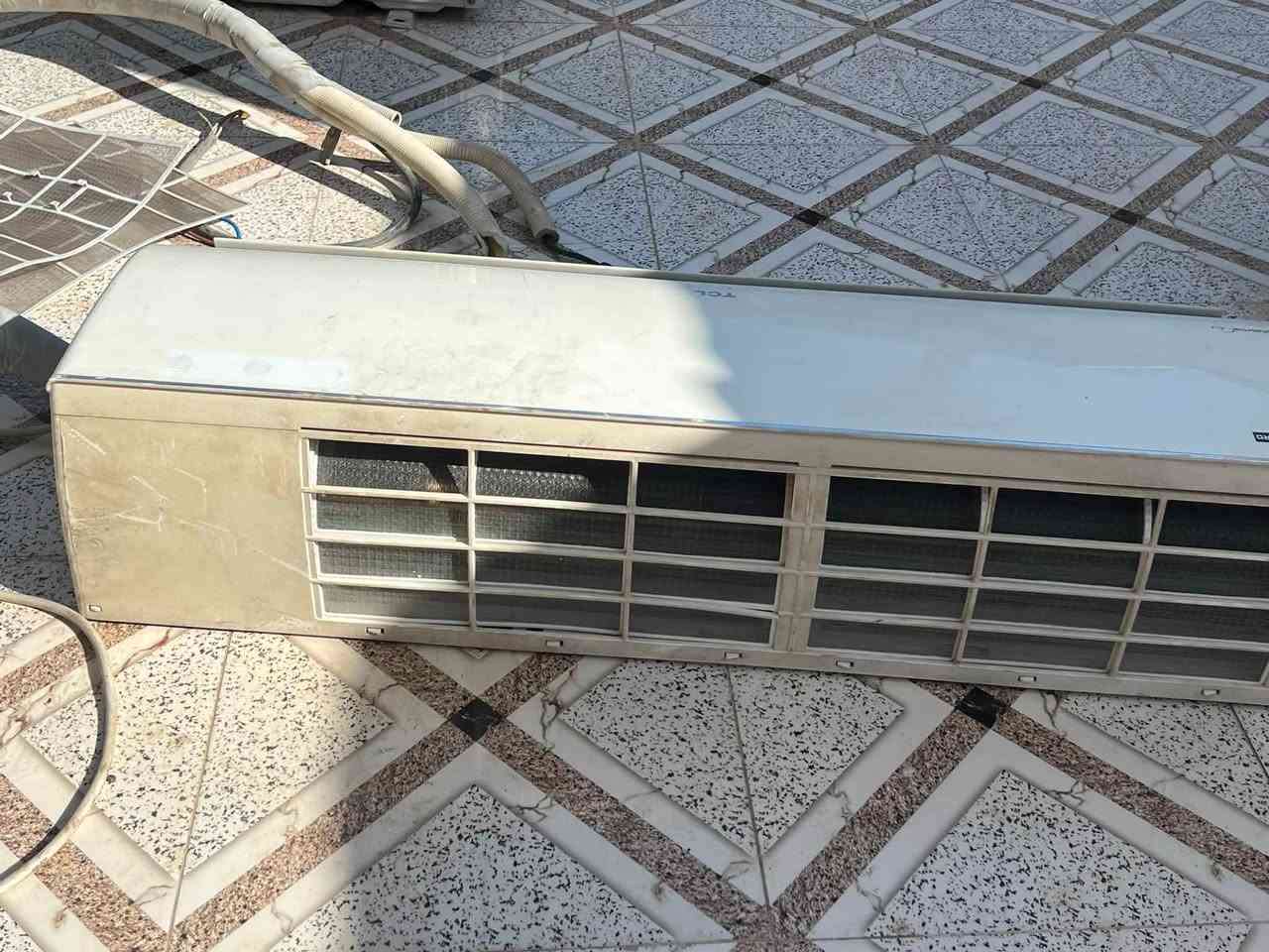 طن TCL انفيرتر 2 امبير نظيف جدا
قاعدة القطعه الداخلية 
بواري 5 م 
منقص غاز 
السعر 225 وبي مجال 
الخاص مفتوح


**إذا كنت صاحب هذا الإعلان وتريد حذفه لأي سبب، رجاءا أرسل رسالة إلى الدعم الفني**