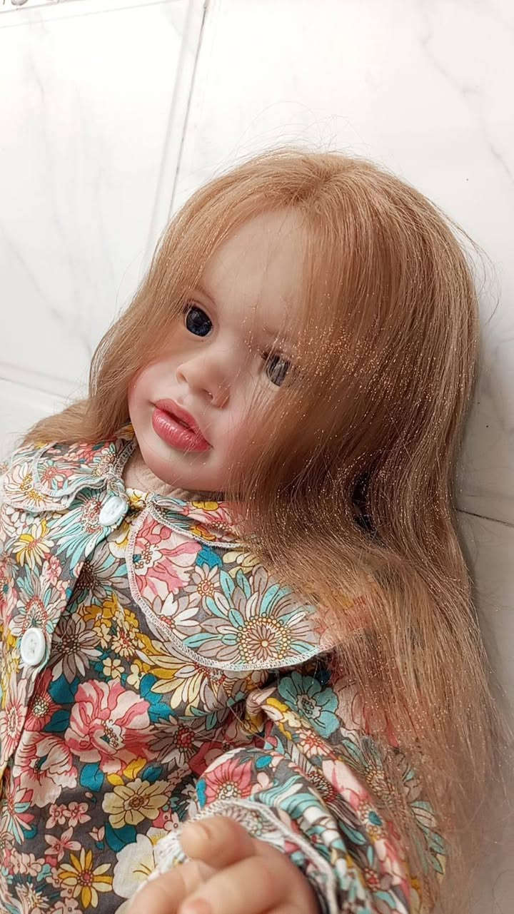 "مو مجرد لعبة…
هاي دبدوبه 🧸ضخمه 
✨ لعابة سيليكون ملامح حقيقية تخطف القلب 💗
🎁 أفضل هدية نجاح
تدللين بيها بنتچ أو حفيدتچ
وتخلين فرحتها غير شكل 💫
ناعمة جداً – تفاصيل دقيقة كأنها طفل حقيقي 👶
👁 عيون زجاج لامعة
💇‍♀️ شعر مزروع بصيلات حقيقية
📦 متوفرة أحجام مختلفة
🚚 توصيل لكل العراق
إذا تريدين هدية تبقى ذكرى حلوة ومميزة…
هاي الاختيار الصح 🤍
📩 راسلينا دايركت للحجز"
✨
إشارة الأصدقاء


**إذا كنت صاحب هذا الإعلان وتريد حذفه لأي سبب، رجاءا أرسل رسالة إلى الدعم الفني**