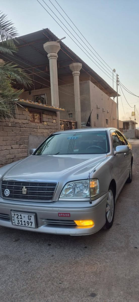 للبيع تيوتا كراون 2002.
سعر 139$وبيه مجال

اللون          سلڤري😊.

 واصولي وكفاله عامه وبسمي سياره

رقم سليمانيه الجديد الأنگليزي شرط المداور ثاني يوم سنويه نافذه لغاية 2028 واصولياتها مضبوطه💯.
مكفوله كفاله عامه من كص وضربه ونقل جثه ورسميات والأصوليات.

المواصفات 👇
3دكم أصل.
كرستال أصل مو شد.
اشرط ترايك 180 وتهد ستيرن.
مكينتها ديفور الكبير الحجم 3000 شاصي75.
اربع كشنات كهرباء متحرك.
ستيرن كهرباء متحرك.
برده خلفيه كهرباء أصليه.
مري كهرباء+هيتر♨️.
تبريد ثلج ❄️متحرك.
داخل بيجي مطعم بصاج.
ويل كب نجمه ابيض حجمه16.
تخم تاير جديد.
دليل امامي شذره زرقاء.
لايتات كرستال زنون أصل.
بگ لايتات لد كرستال.
شاشه كرستال ترحيب.
شاشه تاب عارض.
لحيه اماميه.
جامات اربعه اوتو.
تحكمات خلفيه شغاله.
سستم صوت+دمامات فد شي.
كروز تثبيت سرعه.
حداديه شرط اسفنجه.
والسياره ماعايزه برغي كامله على اخر حبايه. 
والسياره بالواقع اجمل من الصور  ***********
***********
