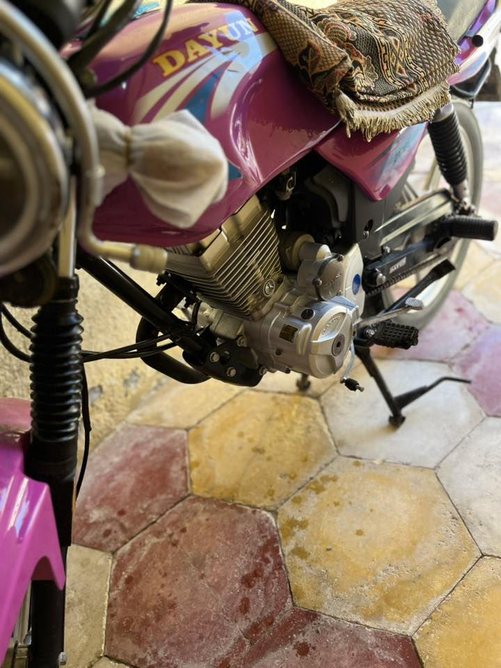 السلام عليكم ديون كلك كلك مديل 23 فول نضافه مكينه    الدراجه جانت متروكه كربلاء شارع البرون السعر 725وبيه مجال بسيط ***********
