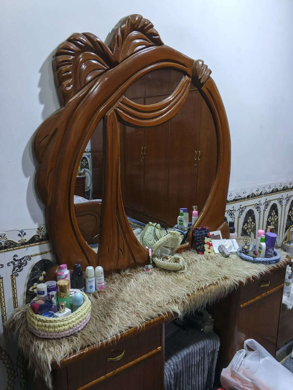 غرفه صاج تسكام درجه اولى للبيع 6 ابواب طابقين للاستفسار ***********
