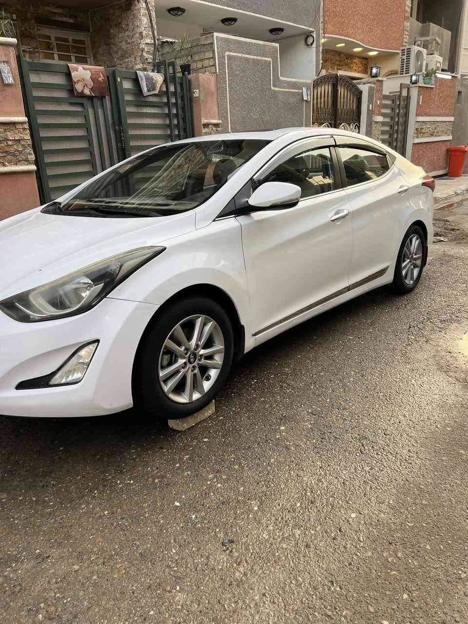 سلام عليكم النترا مديل ١٤شكل ال ١٦ فول واحد على واحد GLs لمتدد مكينه ١٨٠٠ مكفوله حته قبع ولفات ممفتوح كير مكفول حته لكيس ممفتوح مواصفاتها (فتحه +بصمه+بصمه أبواب+بصمه صندوك+يدات نيكل +مري شفط+تحكم جهتين+تبريد قطعتين+ثلاجه بلجكمجه+٥ويل كب+حساسات خلفيه وكامره + كأمره داش تصوير +منظومه زنون وبلاجكترات )تخم تاير جديد حداديه امامي خلفي خير من الله باتري جديد بيها صبغ باب السايق ودوسه وبارد بحافه البنيد والباقي موضح بلصور السياره بأسمي سنويه ل٢٨ تحويل ثاني يوم مكاني بغداد الشعب /سريدات  السعر السعر ١٢٥ الشراي يتصل ***********
