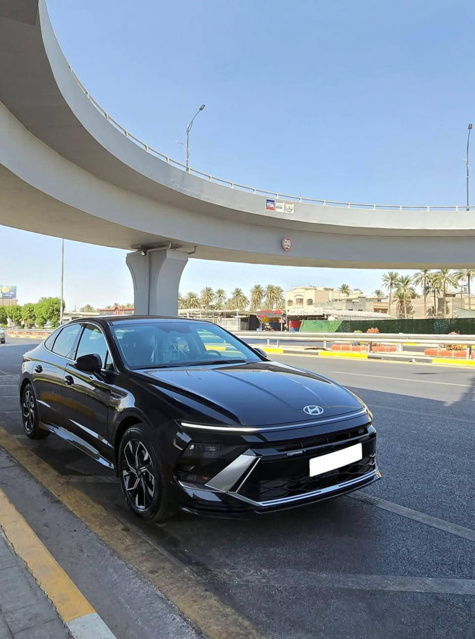 سوناتا 2025 الجديد وارد امريكي
رقم اربيل باسمي / هزه وفحص كله جديد 
ماشيه 6500 ميل فقط يعني زيرو السياره 
2500 مكينة تنفس طبيعي 
السياره بدون صبغ بدون دواخل فقط قطعه وحده جاملغ السكن ونفسه متعدل وراجع ايرباك برده ففط 
بصمة تشغيل + البوب بصمة + تشغيل عن بعد + جنطه ذكيه + ترحيب عند الاقتراب 
فول تحكم ستيرن + شفتات ستيرن  
كشن السايق كهربائي
تبريد شاشة بيانو منفصل
تدفئه بالكشنات
اوتو هولد + اوتو اوف
مانع انحدار ومانع انزلاق
لد امامي نهاري
كيرها دكم
لايت زينون عالي ناصي
رادار امامي خلفي جانبي
شاشة كبيره + كامرا خلفيه دوارة مانع تصادم امامي خلفي
قيادة آليه تحديد مسار
سايد بريك دكمة
السياره كلش جديده
مكاني بغداد المنصور 14 رمضان 
سعره السياره 21500$ وبيه مجال حك الجيه وكل الهلا بيكم 
*********** اتصال او واتس اب
