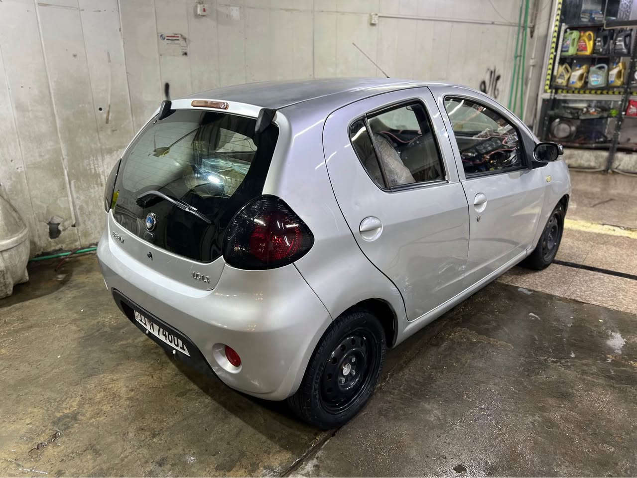 باندى 2013جديده
كير اوتماتيك
رقم بغداد مشروع وطني
السعر49$ بيها مجال 
مكانها بغداد 
*********** بغداد, العراق
