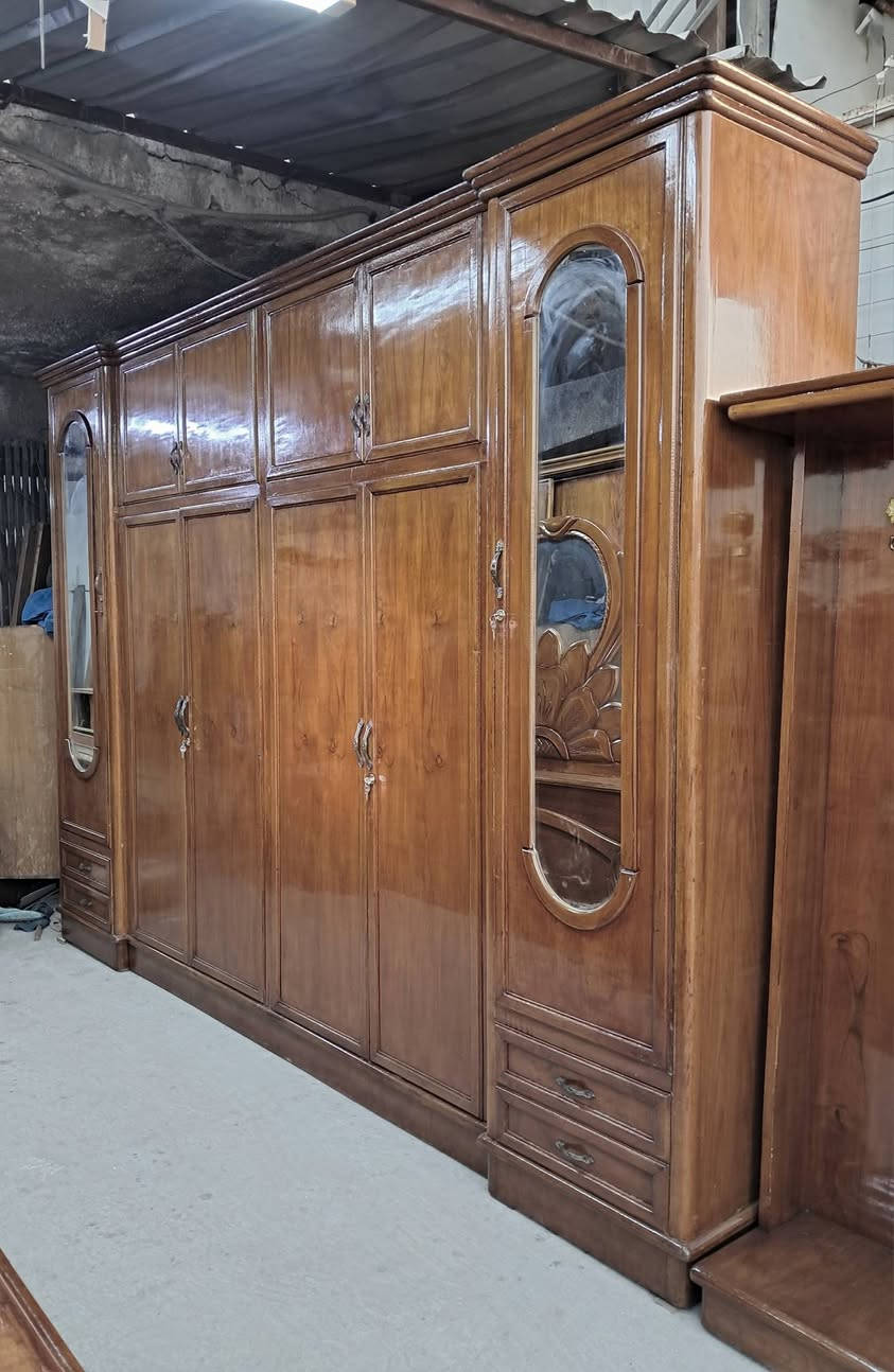 يعلن معرض الموسوي عن وجود غرفه نوم مستعمله تسكام ونظيفه داخل وخارج صاج ظهر جرجوبه اخت الجديده دنك جاوي لف الابواب الكنتور والنواعم جاوي الغرفه ولا غلطه بالعافيه عل ياخذها اي استفسار خاص او الاتصال 
***********
***********واتساب العنوان بغداد يوجد توصيل لكافه المحافضات
