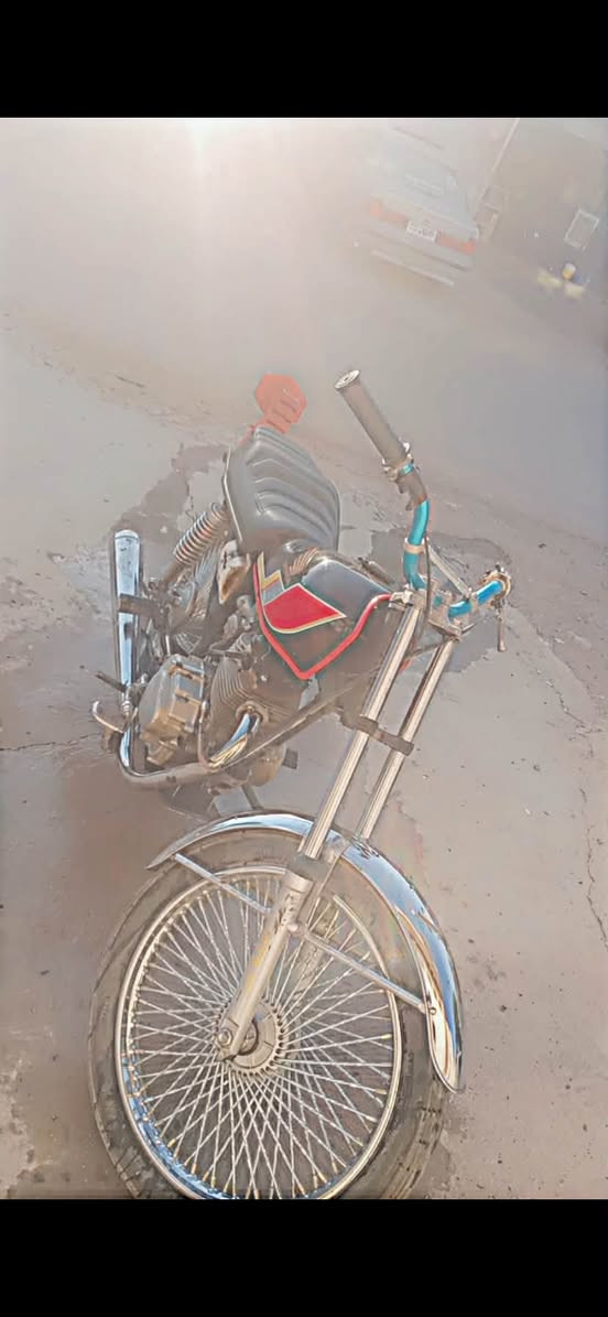 سەرەتا بەناویخوا
solink 2023
براکانم ئەم گوڵە بۆ فرۆشتن 
مەکینەو شانسیو ویلو دەبڵو کوشنو تەنکی هەموو گیانی بەشەرت ماشەڵا لەقوەتو لەسەنتەری ماتۆڕەکە مەزبوتەو ماڵی دۆستە پاشکۆی عەرەبی پڕاو پڕ لێی ئەیات 
شوێن:سلێمانی
سعر :420 معامەلە
***********
