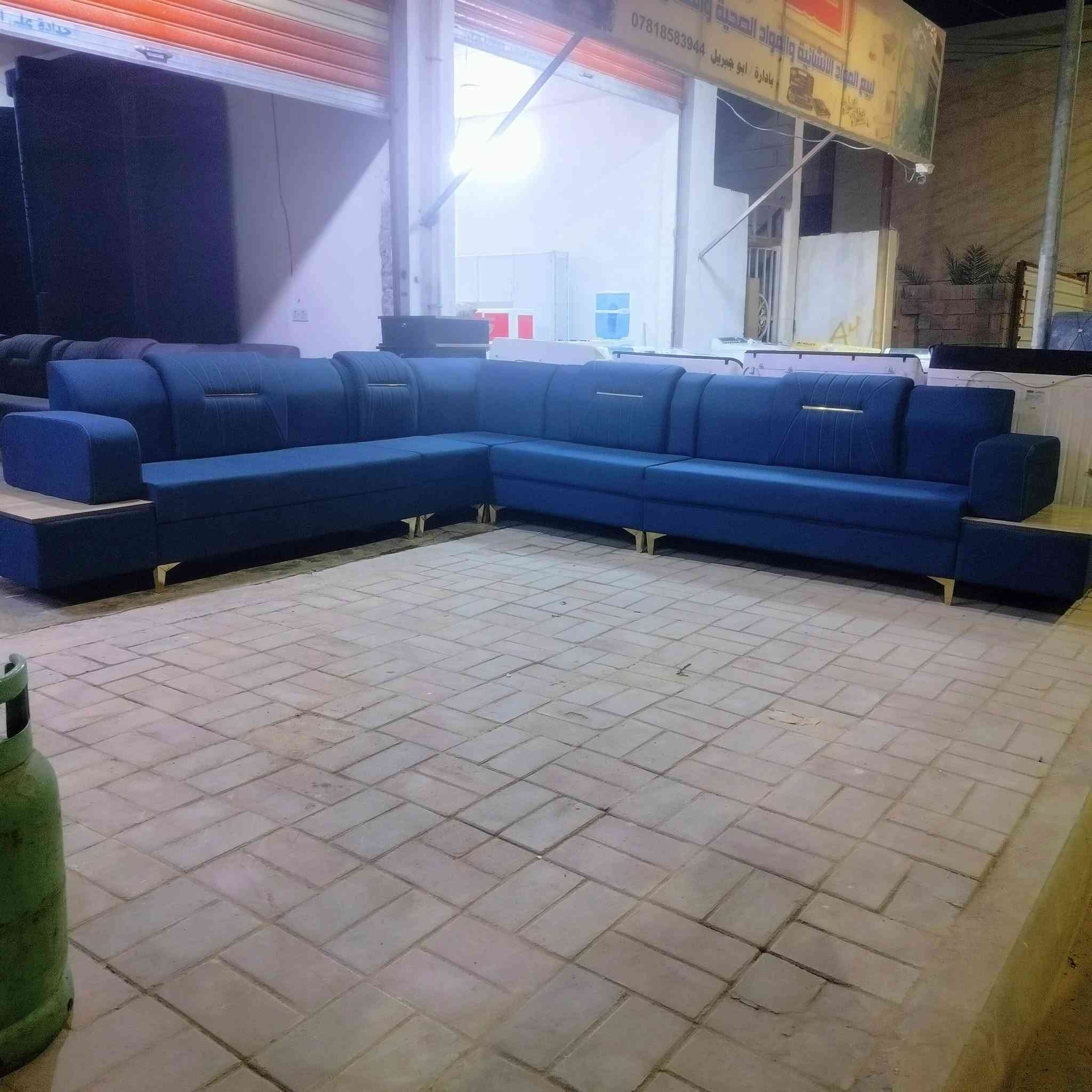 وصول وجبه جديده من الأثاث المنزلي المستخدم والجديد غسالات احجام مختلفه  وكاونترات وسنكات طباخات قنفات ودواوين موديلات جديده وبكل الالوان 
الرمادي التاميم شارع 30بالقرب من جسر الحوز مجاور اسواق المدينه التواصل عالرقم او ع الواتساب 
***********_محمد
