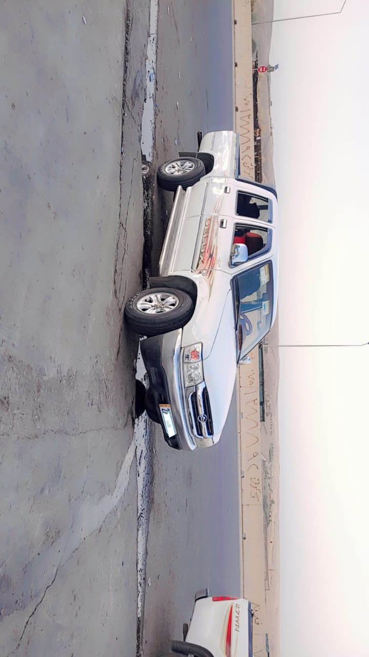 پیکەپ دێر 2012 
م/ V4 کەپس گێڕعادی 
ڕەقەم و سەنەوی نوێیە 
ڕۆیشتن / 123 هەزار کم 
بێ سبوغ 
شوختێک و قۆپێکی هەیە 

نــــــرخ ٨٥مجال
*********** أربيل, العراق
