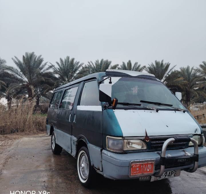 كيا بستا للبيع موديل 1995 سنويه عضم عاج مستمسكات راعيهه موجوده عندي اوكاله خاصه بيهه محرك كير اكسن مابيهن السعر 15 قفل ***********
