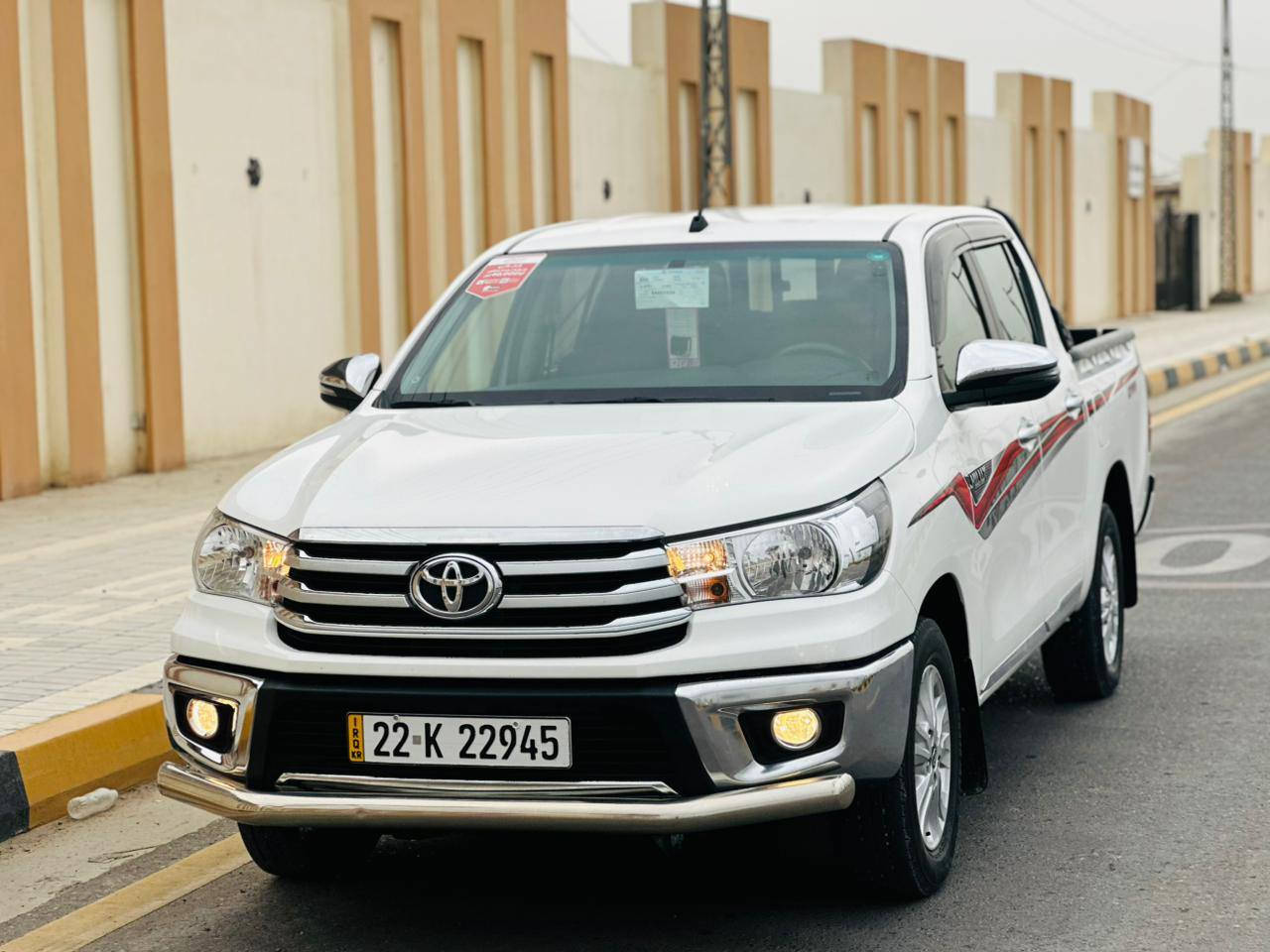 السلام عليكم.  للبيع تويوتا. 2025.  اوتوماتيك     ساز باب اول. سياره على وضع الشركه.  مقفوله كفاله عامه.  سياره جديده.  ماشيه 49.  رقم اربيل.  شرط التحويل.  قطعتين تبريد. السياره جاهزه من كل شيء  السعر 290 👉وبيها مجال للطيبين.     مكانها الفلوجه حي العسكري.  رقم الهاتف ***********
