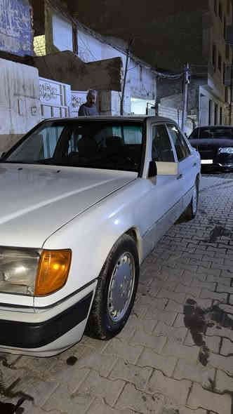 سلام عليكم شلونكم حبايبي 🤍
 سياره مارسيدس دب  230E
موديل 1992 
سياره بلاديه نقطه صبغ مابيه  محرك نضافه داخليه وخارجيه سياره كله عل بلاد جانت سياره مضمومه حته مماشيه هواي شوف بل صور وقيم
شراي خاص 
رقمي 
***********
