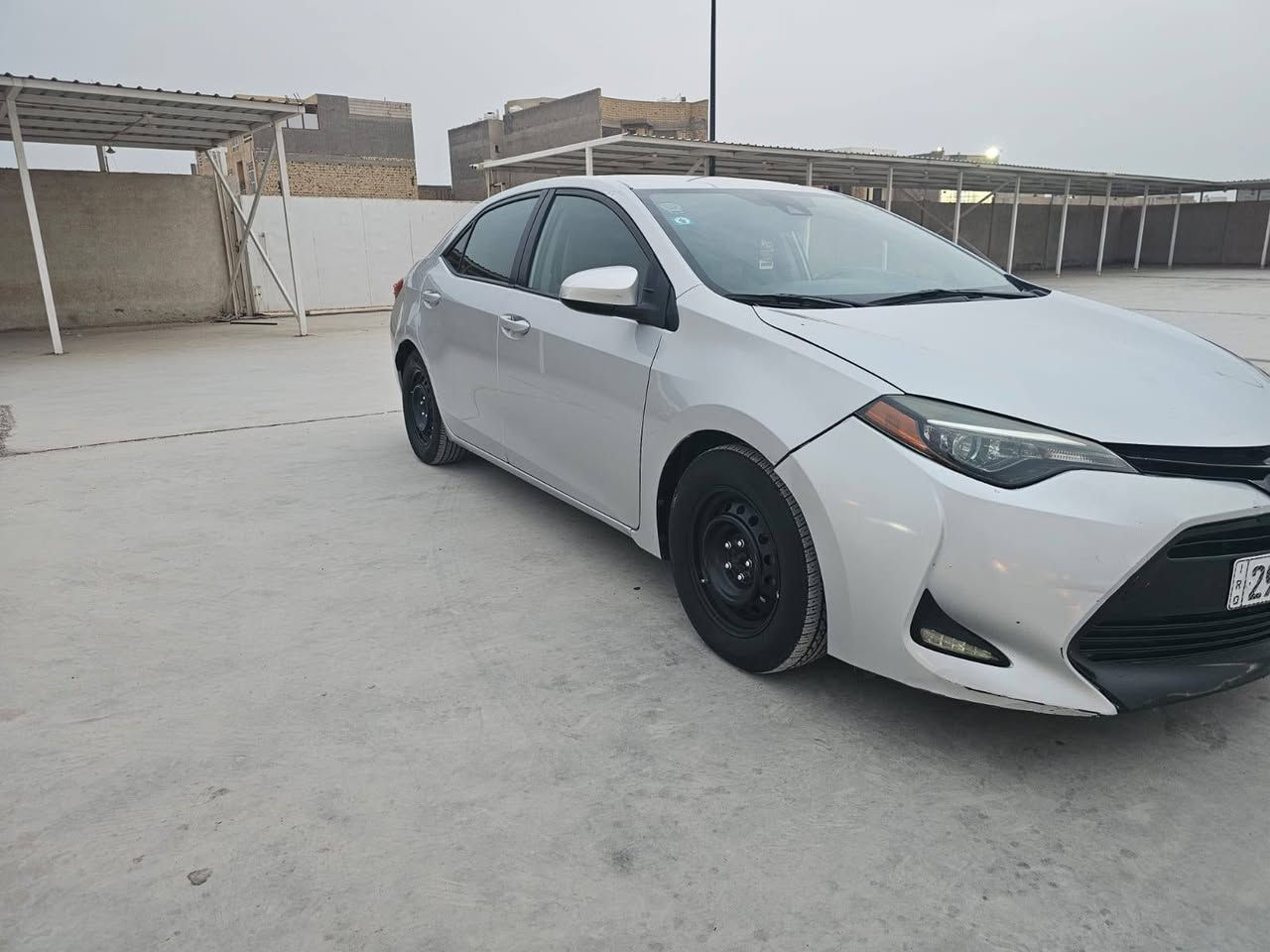 السلام عليكم لبيع كورلا  موديل 2018فئه Le مكينه 1800  وارد أمريكي حادثهه بسيط جدا  جاملغ وبنيد بدون دواخل  وبدون ايرباك + تبديل فقط باب خلف لسايق لسيارة بيها 3 قطع وشرط السونار حره تحويل مباشر رقم واسط سنوية لل2030 صورالحادث بالمنشور السياره جاهزه من كل شي السعر 128وبيهه مجال لشراي مكان السياره الكوت مركز المدينه رقم الهاتف ***********
