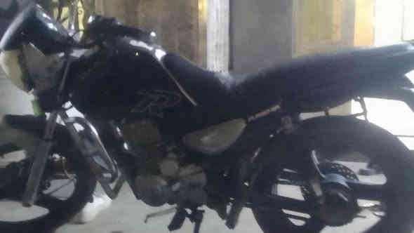 سلام عليكم عندي موطور امزة عالي محرك 200 لاتنقيص ولا تبخير كهربائيه كله شغاله للبيع موديل 2017  بس يرادله ترتيب بصيط مكان الدجيل  سعر 460  هاذه رقم  ‏‪***********‬‏ متوازي عليه بيعه
