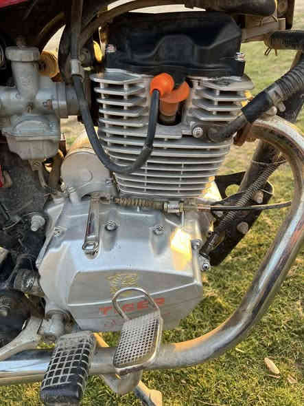 سلام عليكم اخوان دراجة سونگ2020 (5)گير بس محدث 22 دراجة نضيفه اوراق جاهزه اصوليه مكاني بغداد جسر ديالئ الجديد 
للاستفسار ***********السعر (450)وبيها مجال
