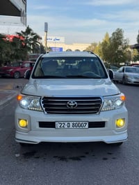 لاندكروزر GXR • ٢٠١٣ • ١٩٩٠٠٠ كم