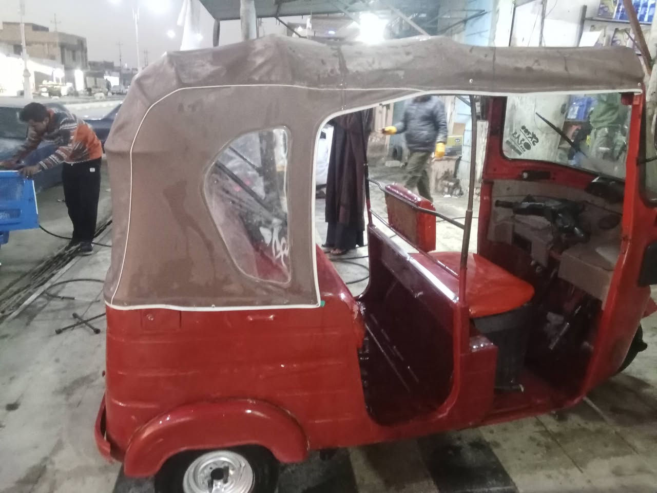 سلام عليكم تكتك مديل 18 مصبوغه جماليه محرك 20 توني مجفته رقم رقم ذي قار  كله جديد ضفيرهه كاملة صليب جديد جواريب جديد تواير جدد كله شغال بوجهك الشغل مكاني رفاعي شراي ينتصال ***********
وتساب فقط ***********
