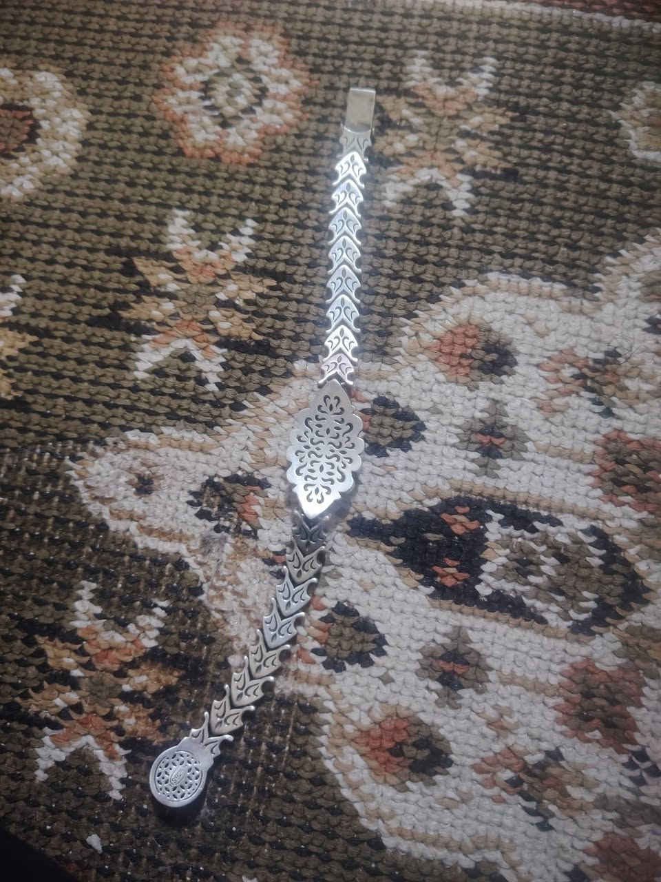 سلام عليكم عندي هذا سوار اريد ابيعه عنوان بغداد غرام 60 اريده 350 الف


**إذا كنت صاحب هذا الإعلان وتريد حذفه لأي سبب، رجاءا أرسل رسالة إلى الدعم الفني**