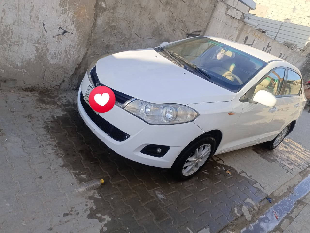 سلام عليكم عندي سياره للبيع شيرين فلاوين  السياره حلو ودخلها حلوه كلشي ما عايزه سياره حلوه بس تجي وتركب رقمها قادسيه رعيها موجود  السعر 40 وبيها مجال الرقم ***********
