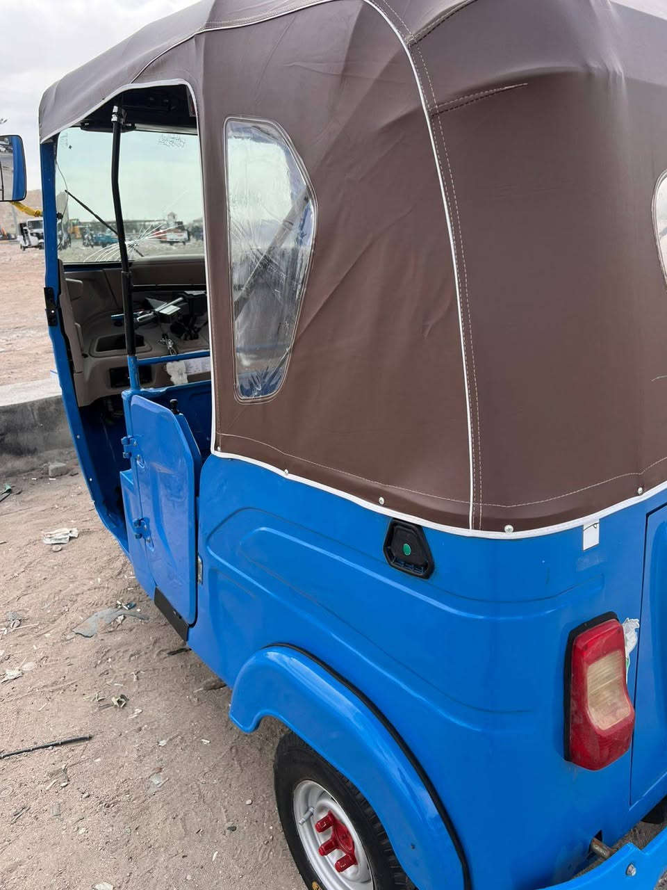 السلام عليكم تكتك للبيع موديل ٢١ مكينه ما مفتوحه
سعر 7800 بصره 
***********
