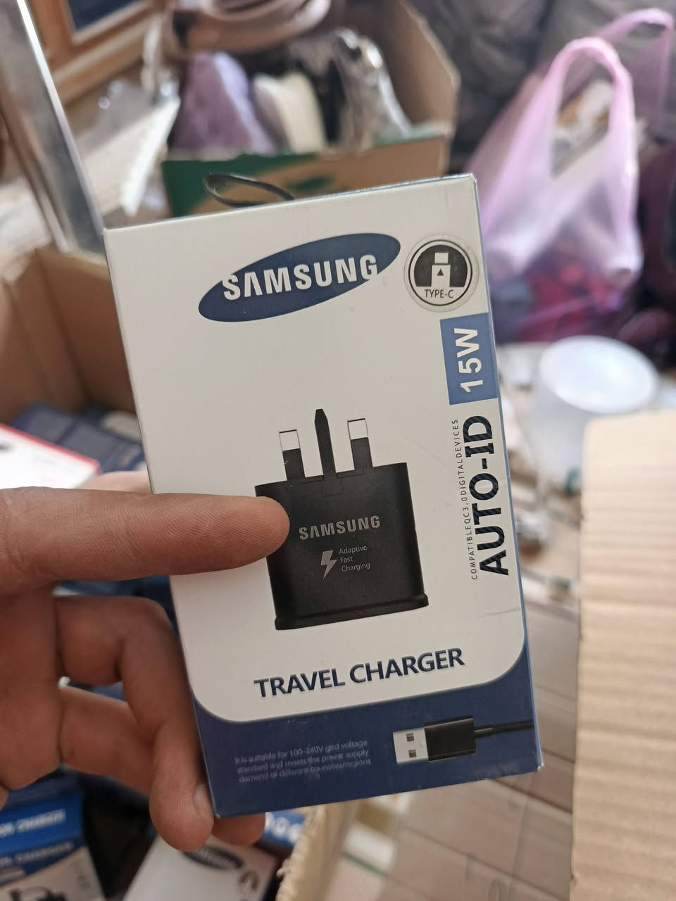 كارتون بي ٥٦ شاحن بين ايفون وسامسونج وتايب سي
كيبل عدد ١٣ ايفون سامسونك كلكسي 
شواحن بطاريات ليثيوم اصبع عدد ٧ 
النوعيات كدامكم خلي سعر عجبني ابيع


**إذا كنت صاحب هذا الإعلان وتريد حذفه لأي سبب، رجاءا أرسل رسالة إلى الدعم الفني**