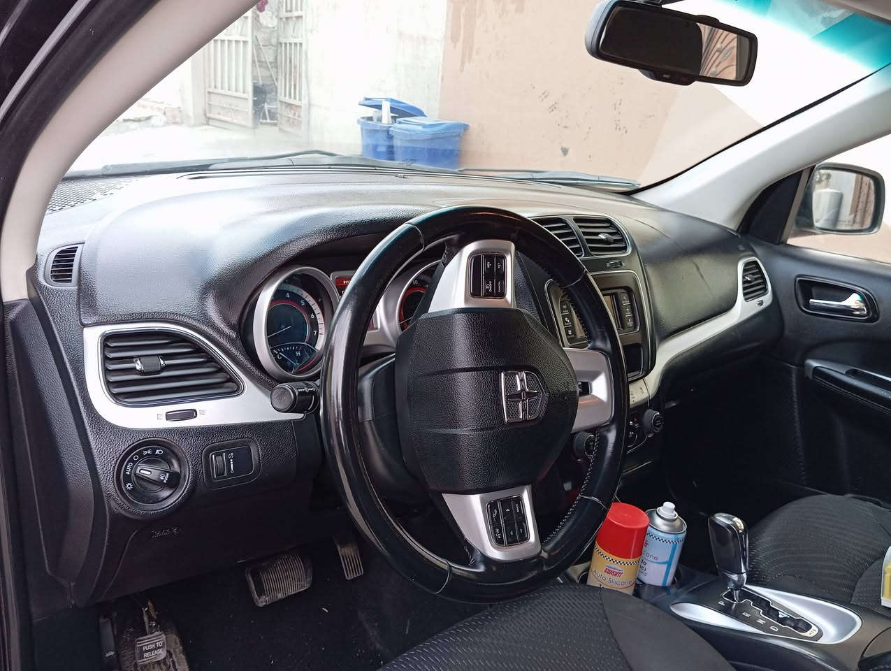 دوج جورنی سیارة جدیدة ماشیة 51ml  ، مودیل2018، محرک 6 سلندر، 7 راکب، تبرید مركزی، بصمة، ضربة  شبر بارد جملخ امامی فقط ، موبایل *********** اربیل سعر 143
