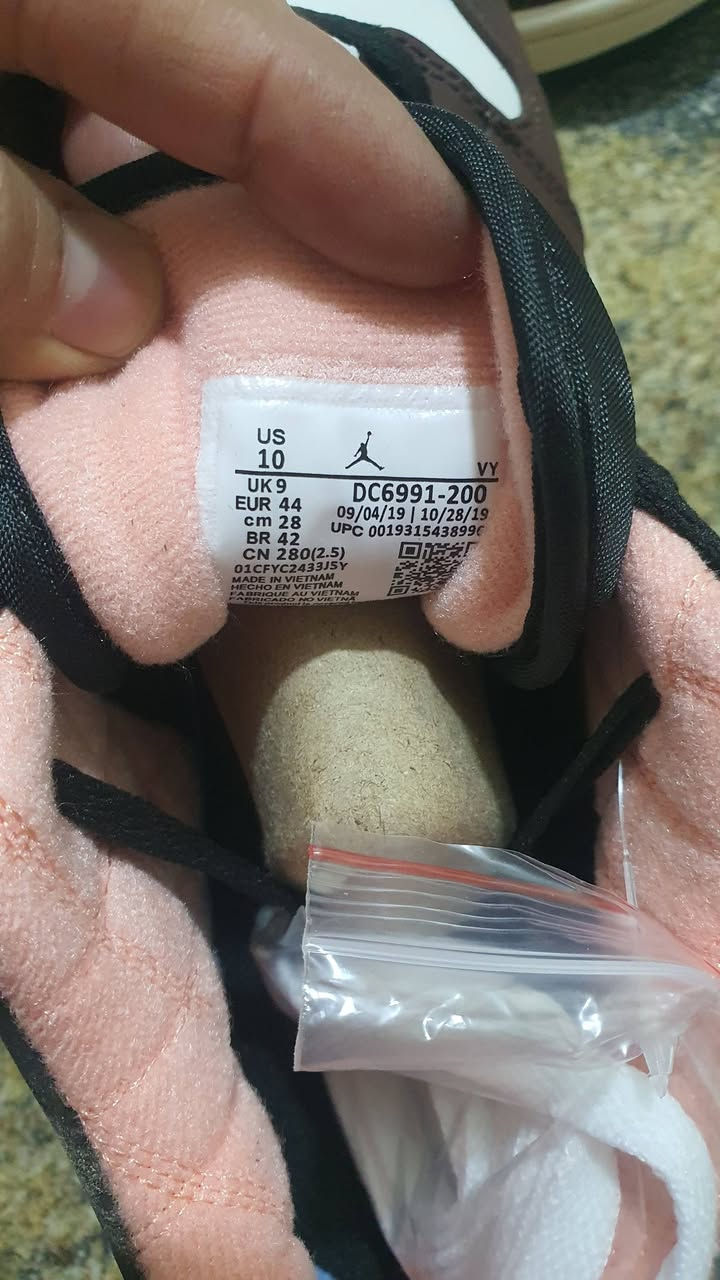 حذاء ماركت نايك الاصلي 
السعر 60


**إذا كنت صاحب هذا الإعلان وتريد حذفه لأي سبب، رجاءا أرسل رسالة إلى الدعم الفني**