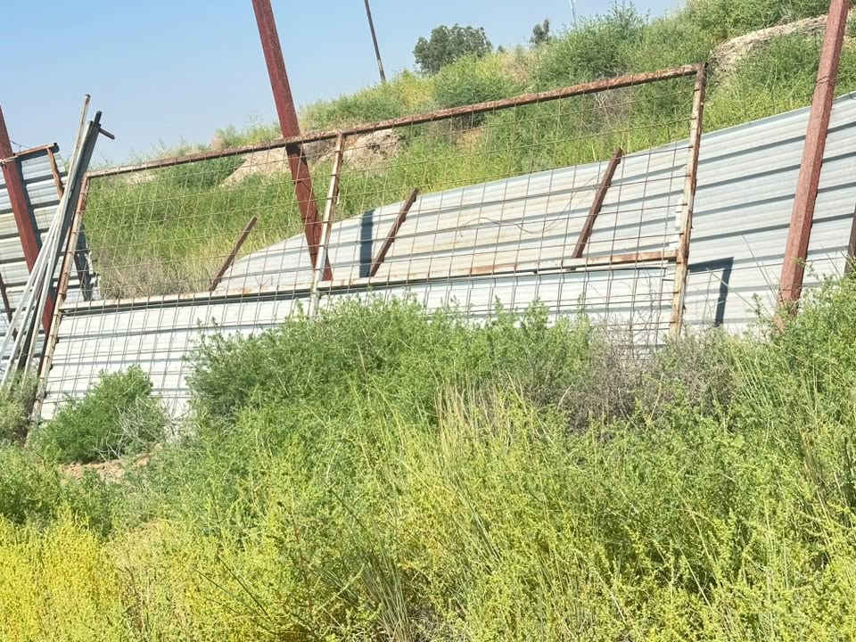 السلام عليكم ساندوج مستخدم نضيف جداري ٣متر طول تقريبا متوفر ٣٠ قطعه وسقفي ٨ متر ١٦ قطعه متوفر واجهات اقفاص حديد واجهات جام كلشي بسعره 

المكان بغداد *********** وتساب
