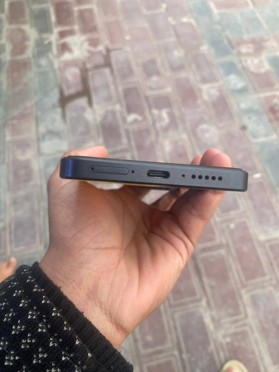 سلام عليكم 
بوكو x7برو جديد للبيع صار شهر من اشتريته الوصل موجود غراضه كامله و اصليه شخط مابي نضافه 100٪ كامرته فول ذاكرته 512 الجهاز امفول للأخير تجي و تفحص يله تأخذه مكفول كفاله عامه من كلشي  مكاني كربلاء حي الوفاء رقمي*********** كربلاء, العراق
