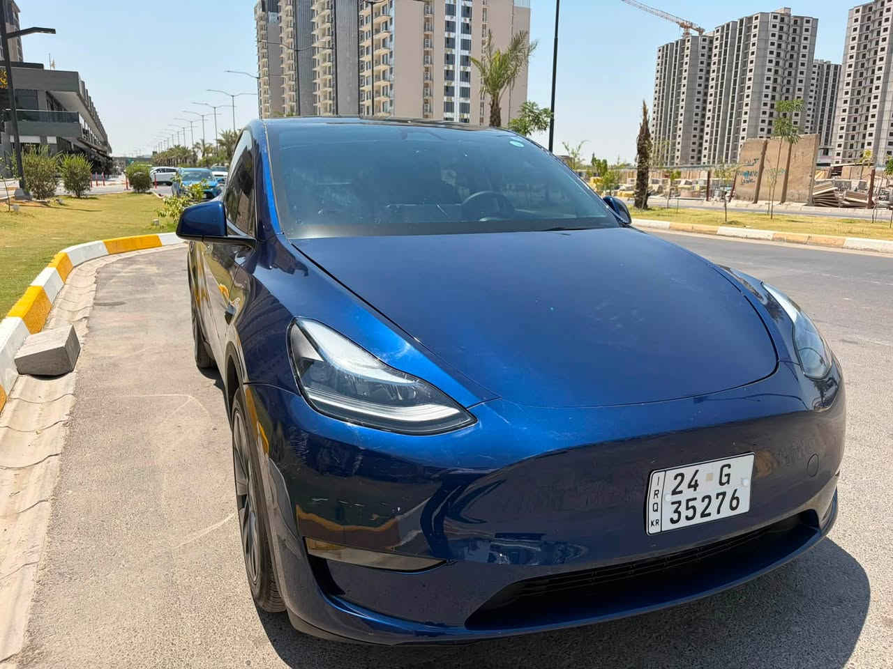السلام عليكم ورحمة الله وبركاته 
تيسلا Y 2025
لون ازرق 
صفر مسج 
اون لاين عربي اخر تحديث
رقم دولي كردستان 
بطاريه كبيره لونك كرنج
ماشيه ١٠ الاف مايل بحاله وكاله 
بطاريه غير مفتوحه 
راديترات اصلية
احزمه راجعه بلاديه شغاله وعندي تقارير. بي
ايرباك سستم راجع شغال وعندي تقارير بي
باج تضليل 
جام امامي مغلفppf يعني شمس انسه تدخل
بردات بلاديه 
ارضيات بلاديه
شاحن اصليه ايطاليا 
معروفه مواصفات Y 
صبغ ٤ قطع 
سياره بحاله وكالة اخوان وكلشي اكو بسوك 
***********
١٨٥٠٠$
